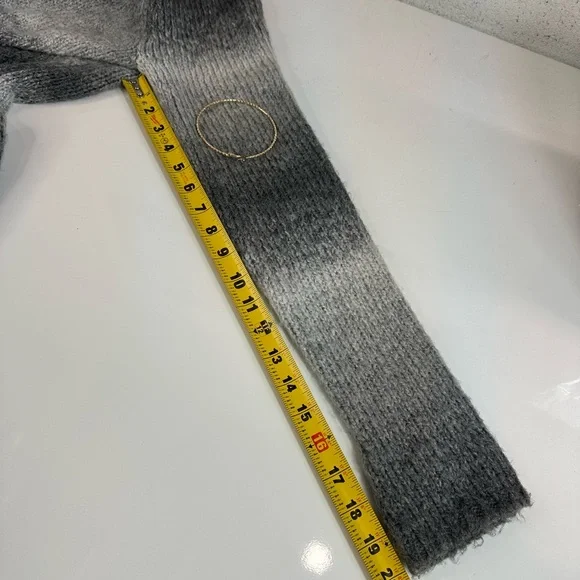 GAP cardigan open front long sleeve gray graduated colored sweater Small S - Picture 9 of 11